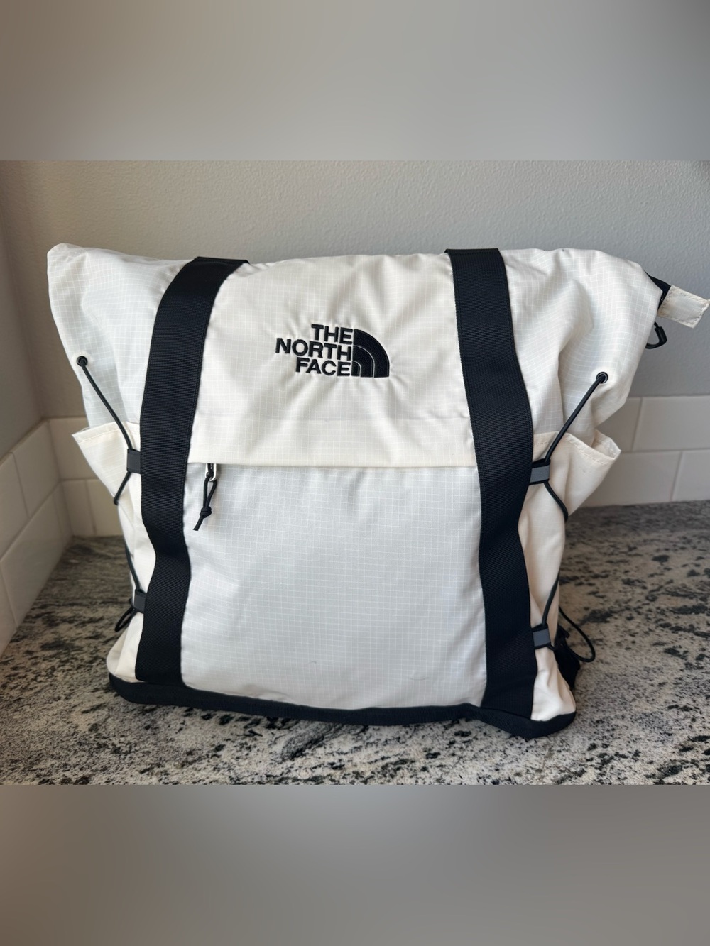 The Northface Borealis Tote Bag 22L Gardenia White EUC